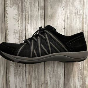 NEW IN BOX Dansko Honor Suede Sneakers, Black, Size 8.5/39